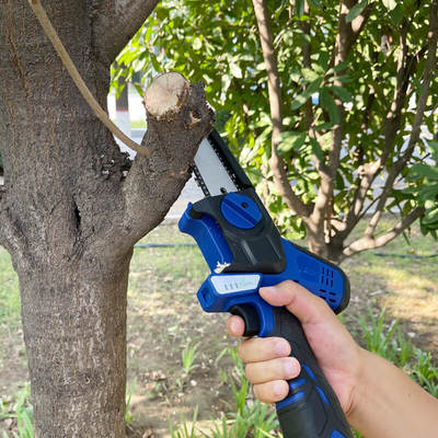 Powerful 6 Inch Brushless Cordless Chainsaw Battery Operated Electric Tree Pruning Saw