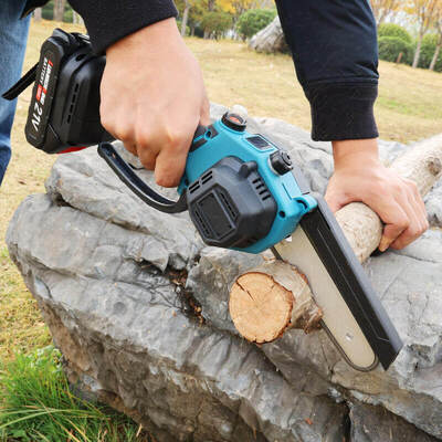 Mini 6 Inch Cordless Chainsaw With Lubrication Pump Battery Electric Chainsaw For Smooth Wood Cutting